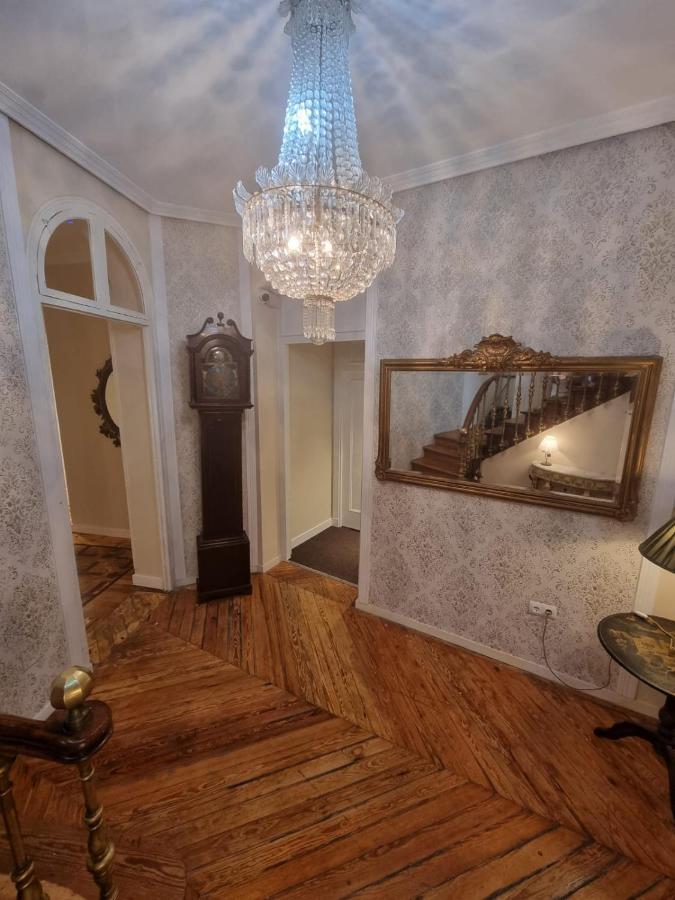 Guest house Le Petit Palue- Flora Madrid